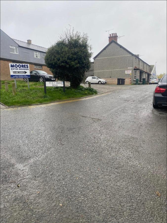 Poppy'S Place Llandudno Junction Ngoại thất bức ảnh