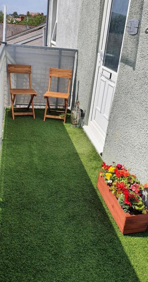 Poppy'S Place Llandudno Junction Ngoại thất bức ảnh